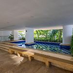 Luxurious Beachfront 3Br, Pool & Ocean Views