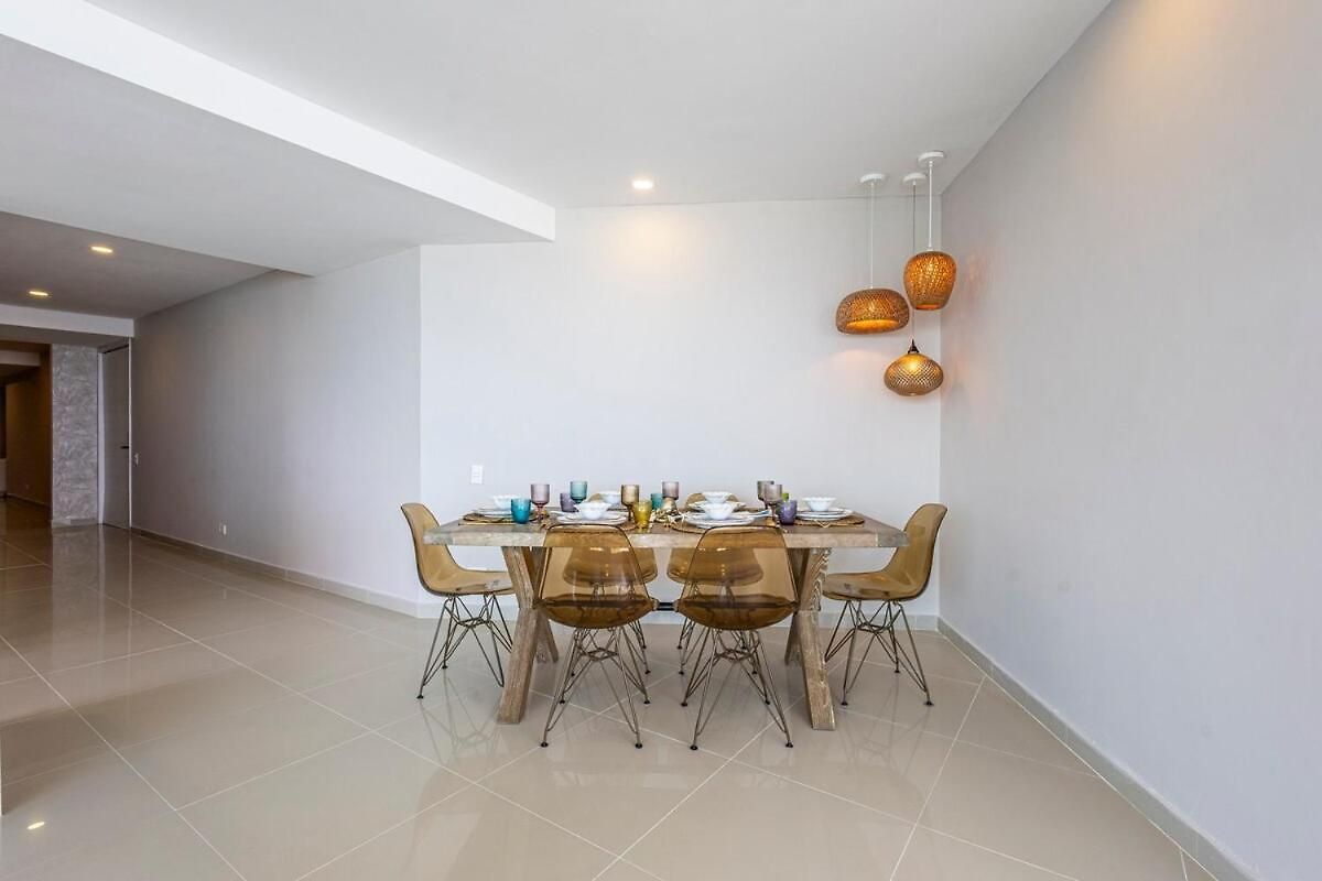 Apartamento Luxurious Beachfront 3br, Pool & Ocean Views