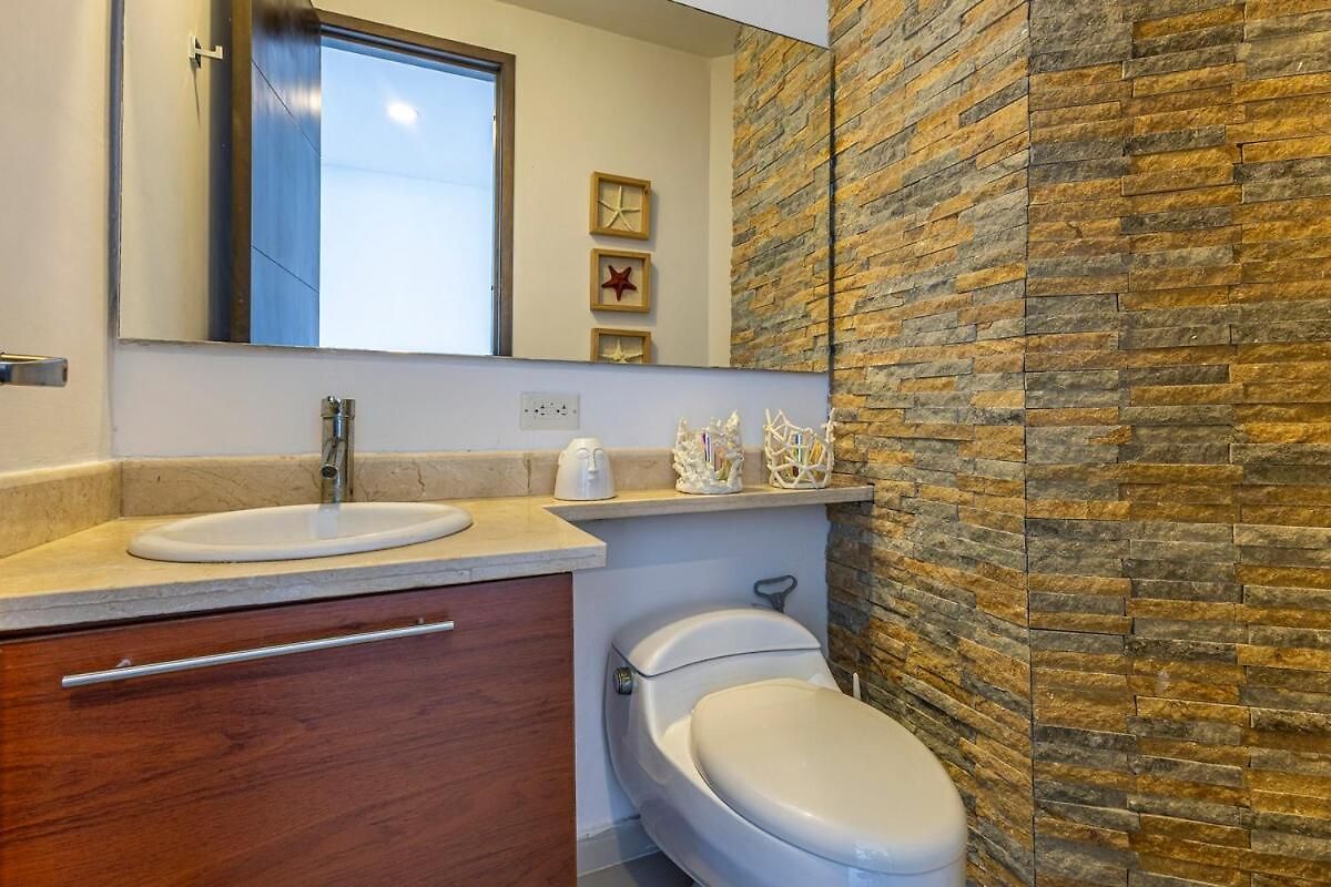 Luxurious Beachfront 3br, Pool & Ocean Views Cartagena