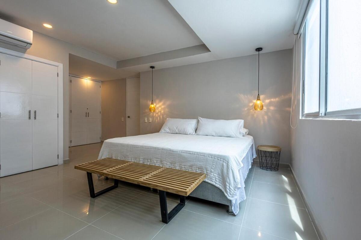 Luxurious Beachfront 3br, Pool & Ocean Views Apartamento