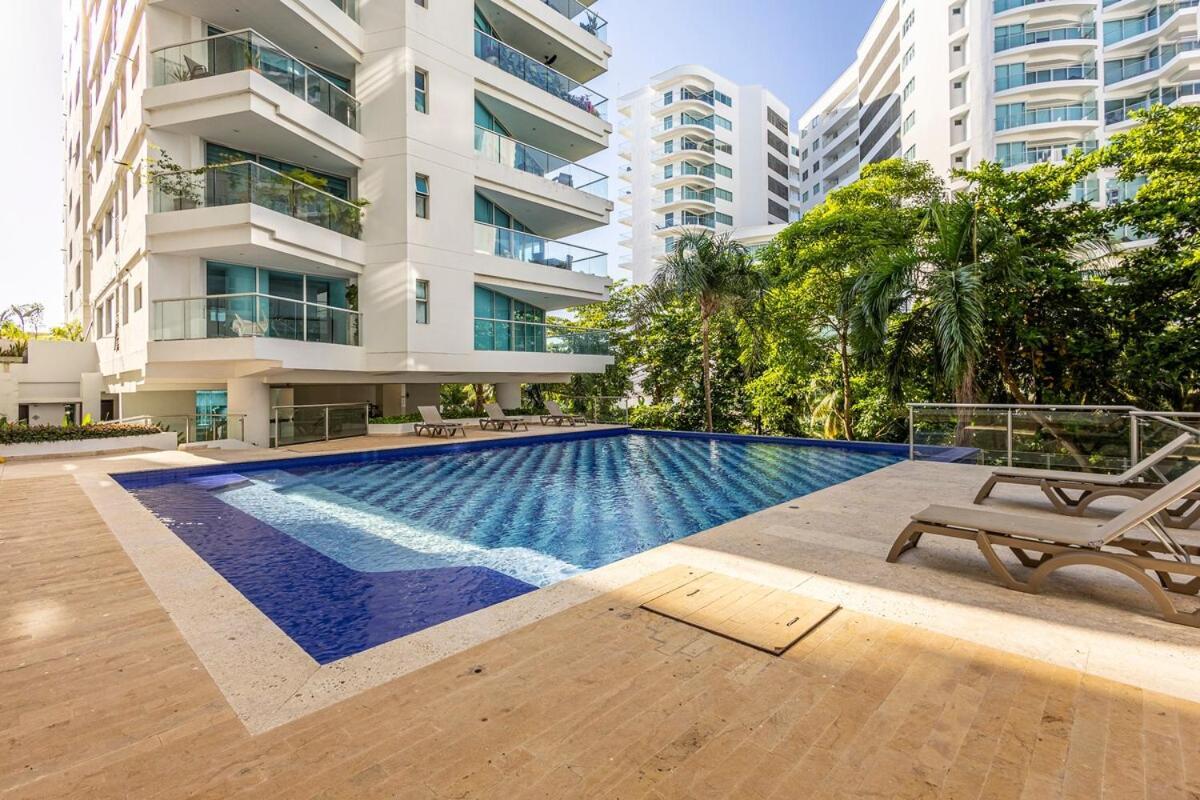 Apartamento Luxurious Beachfront 3br, Pool & Ocean Views