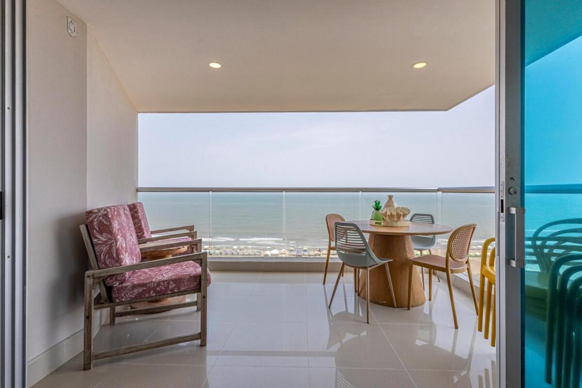 Luxurious Beachfront 3br, Pool & Ocean Views Apartamento *