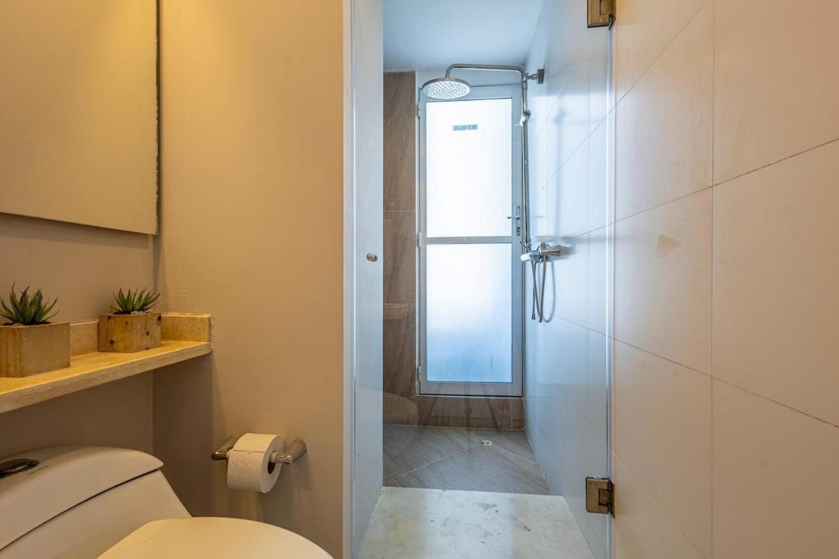 Luxurious Beachfront 3br, Pool & Ocean Views Apartamento *