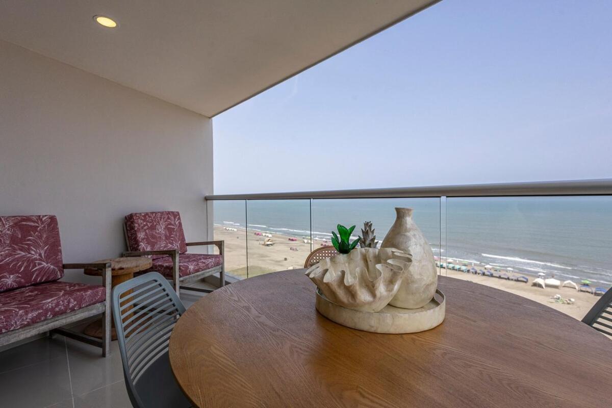 Apartamento Luxurious Beachfront 3br, Pool & Ocean Views Cartagena
