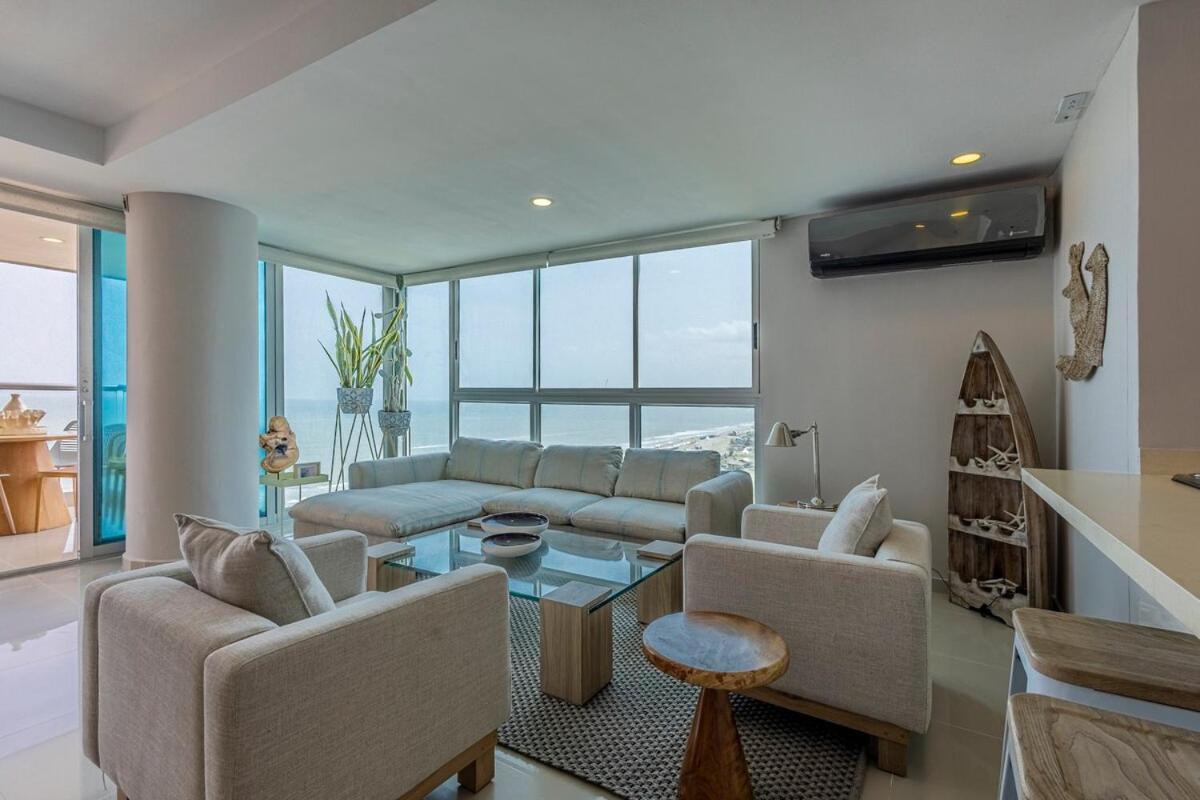 Apartamento Luxurious Beachfront 3br, Pool & Ocean Views *