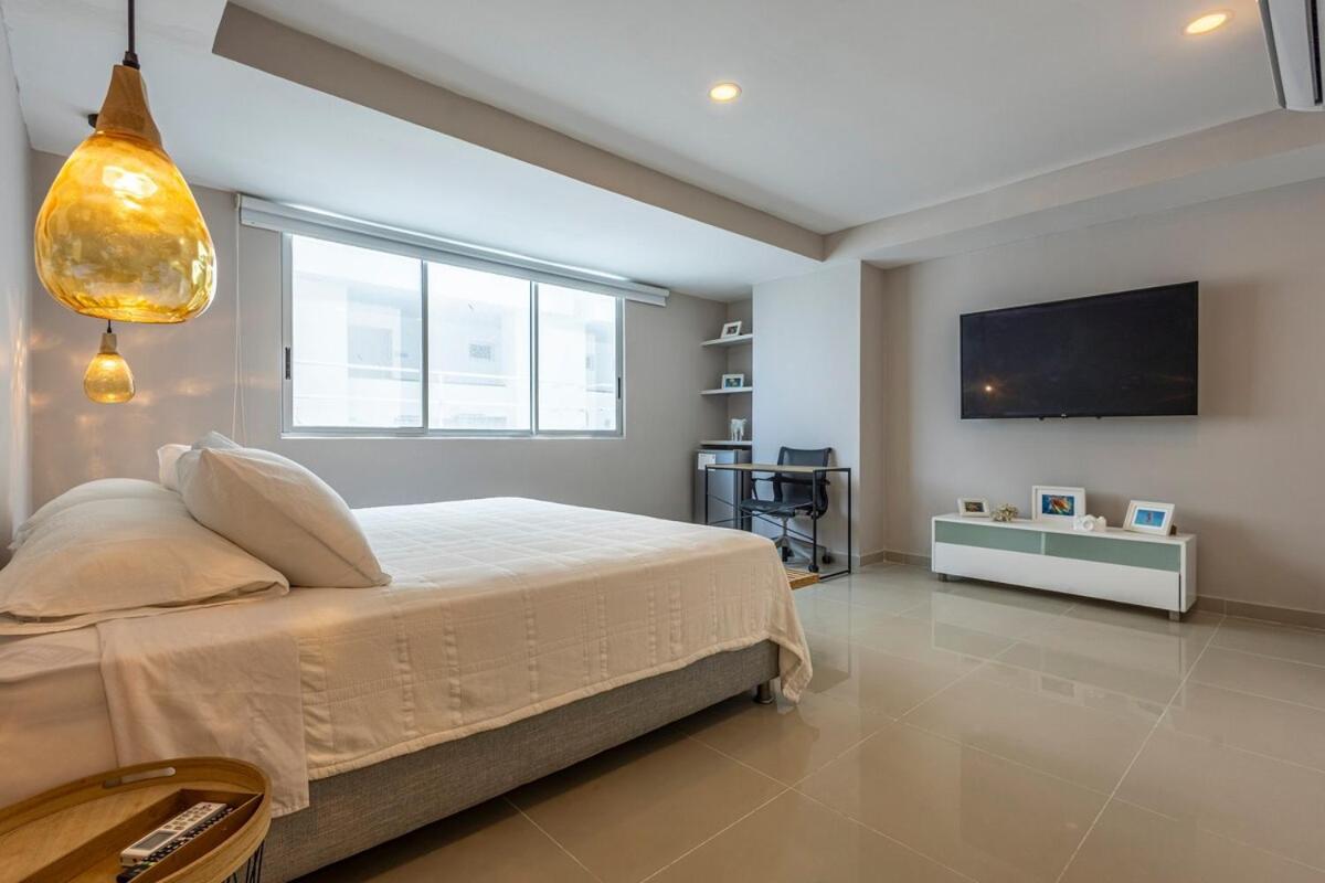 Luxurious Beachfront 3br, Pool & Ocean Views * Cartagena