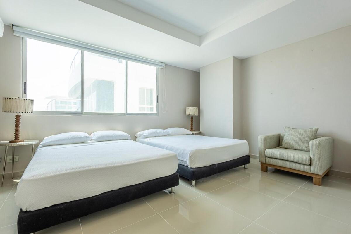 Apartamento Luxurious Beachfront 3br, Pool & Ocean Views