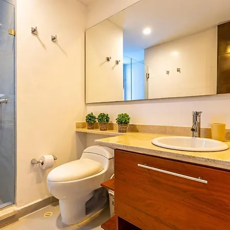 Luxurious Beachfront 3br, Pool & Ocean Views