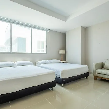 Apartamento Luxurious Beachfront 3br, Pool & Ocean Views